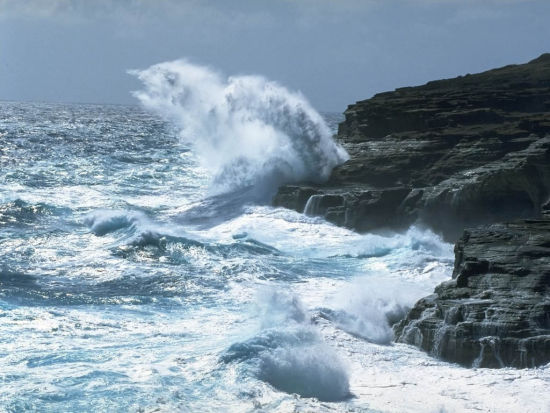 北戴河波涛涌动