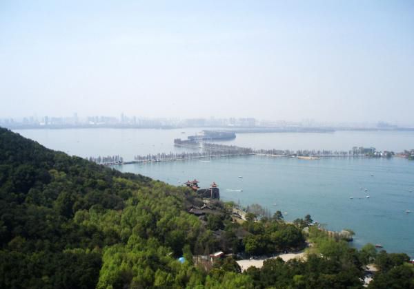 东湖
