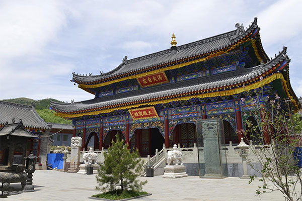 山西-五台山-广化寺-大雄宝殿